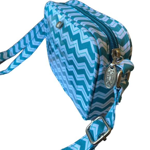 Charm 14 Chevron Teal White Crossbody Bag Touchscreen Purse NWT - Picture 4 of 9